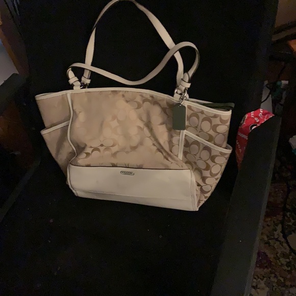 Purses - Picture 2 of 3